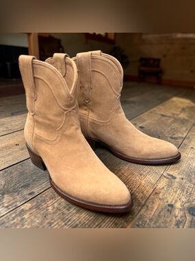 Tecovas The LUCY Western Ankle Bootie Calfskin Cowgirl Women Sz 8 B Sand Suede